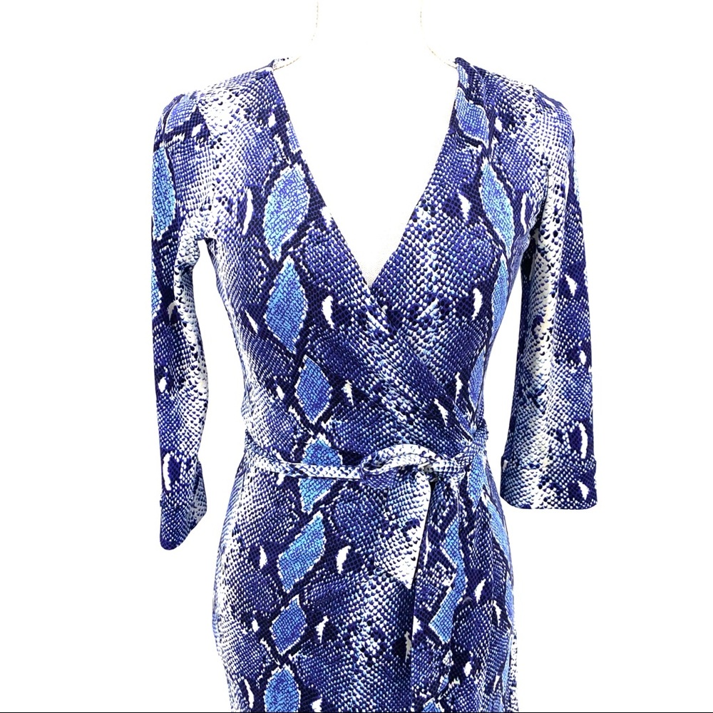 Dvf Host Picfaux Blue Python Silk Wrap Dress - image 8